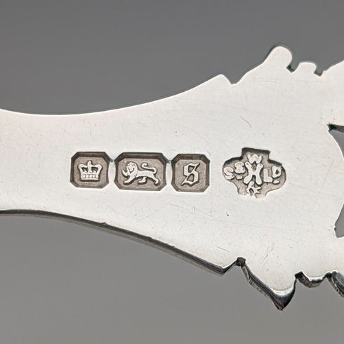 1910 British antique sterling silver tea caddy spoon William Hutton